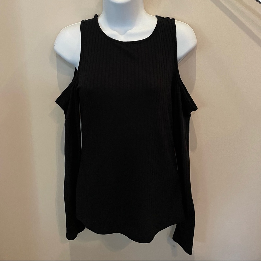 H&M Black cold shoulder top - Picture 2 of 8